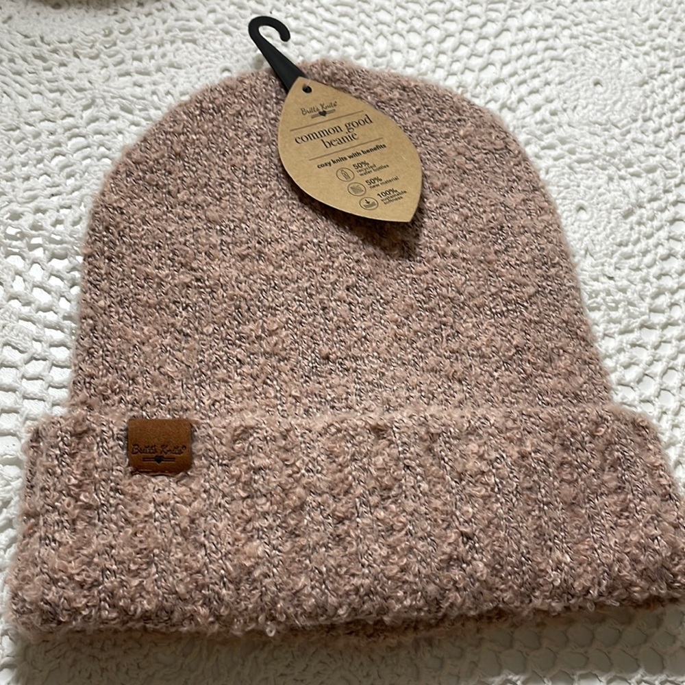Britt’s Knits Common Good beanie NWT